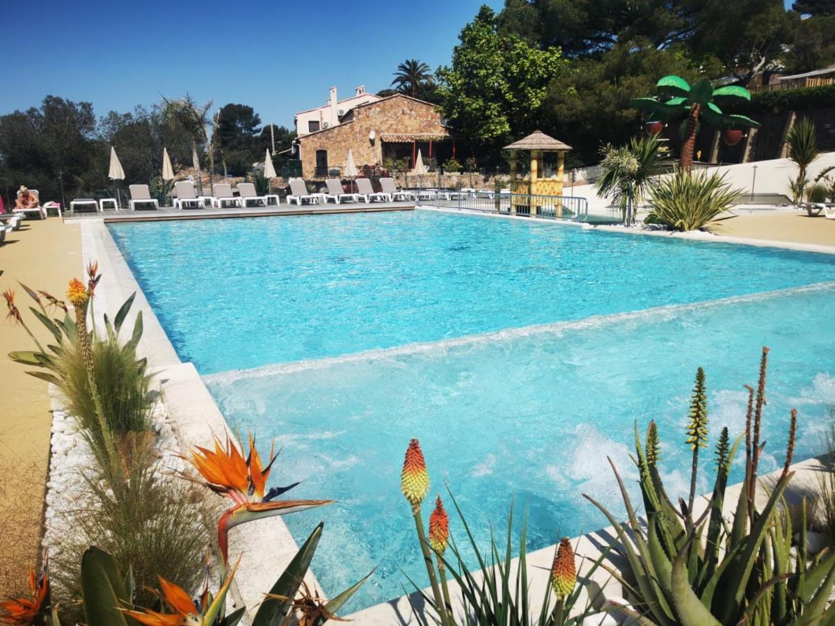 Mobil Home Neuf Camping L Ile Dor Plage St Raphael Avec Piscine Saint-Raphaël 외부 사진